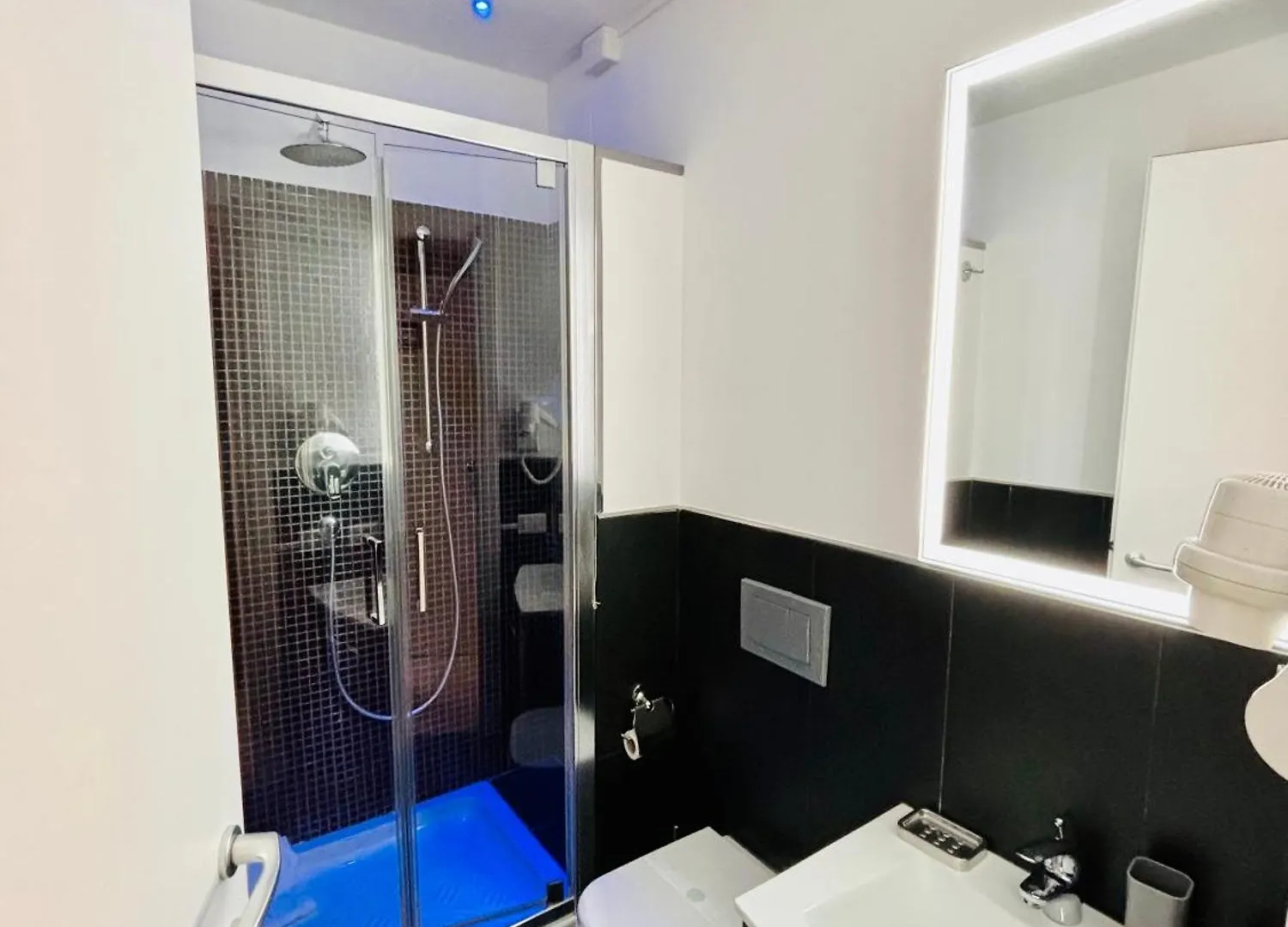 Chroma Italy - Chroma Tessera Bed & Breakfast