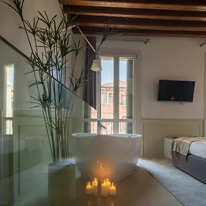 https://lion-palace-san-marco-rr.hotelinveneto.com